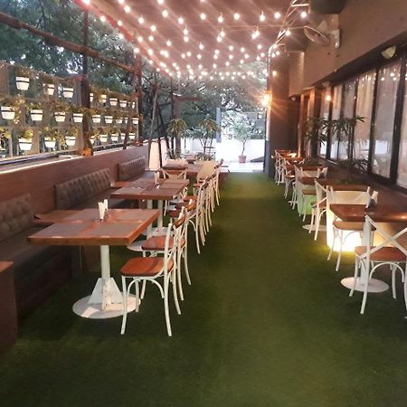 优特萨豪华酒店 浦那 外观 照片