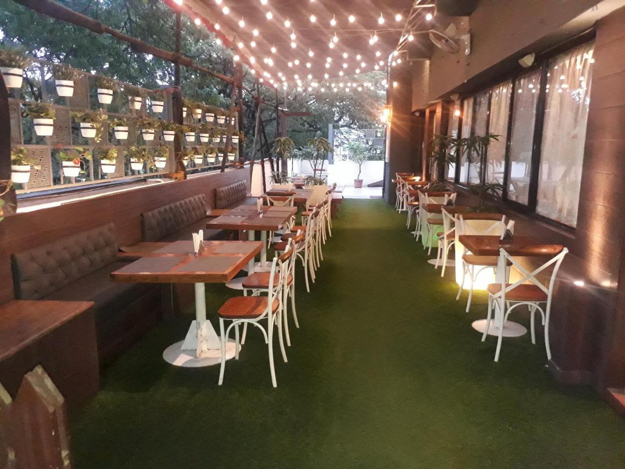 优特萨豪华酒店 浦那 外观 照片
